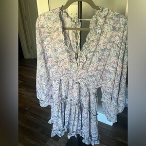 size M never worn!!! So cute!